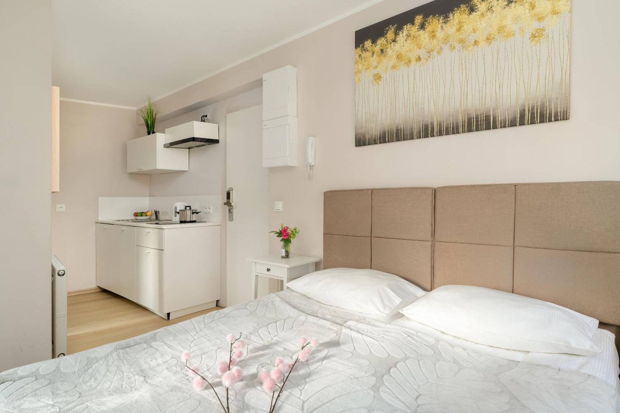 Stylowe I Eleganckie Studia Very Berry W Poznaniu By Noclegi Renters Экстерьер фото